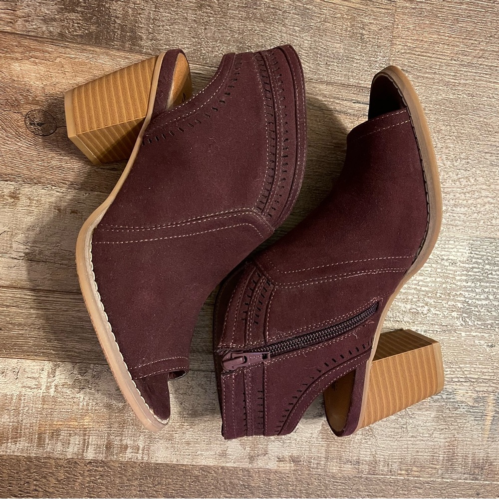 Sonoma sandals